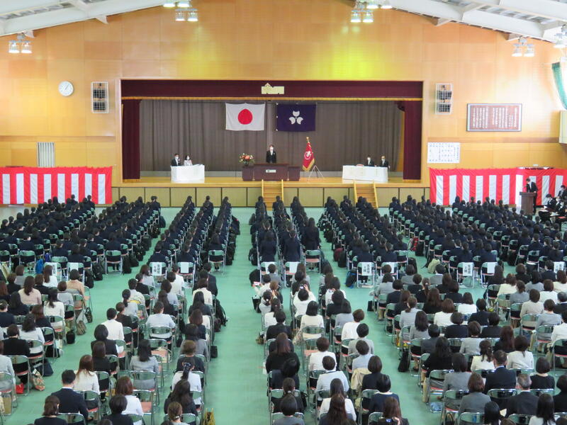 令和３年度　入学式