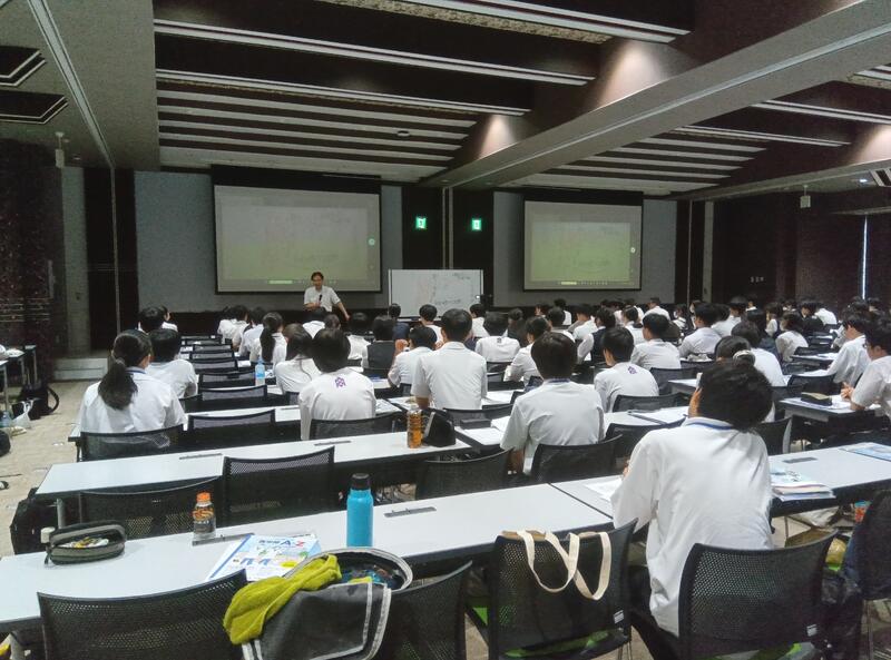 医学科小論文セミナーの様子